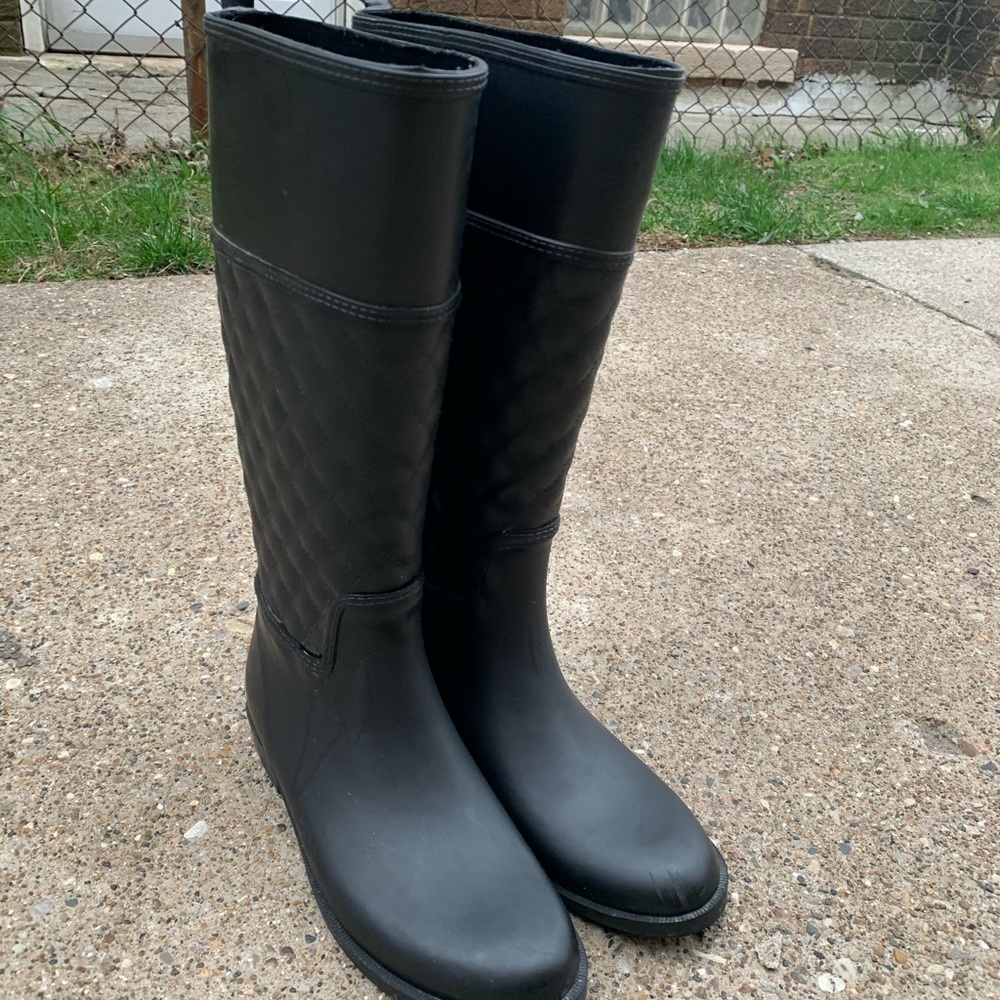 Tall rain boots